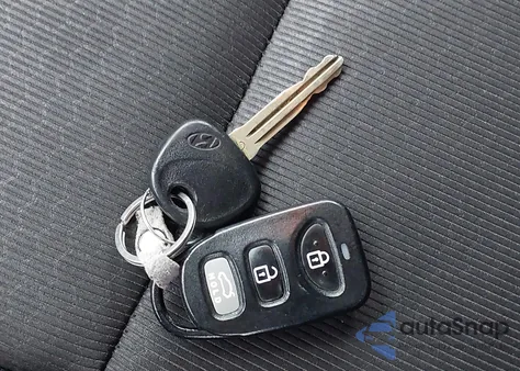 2018 Hyundai Elantra Sel from USA, damaged, VIN 5NPD84LF5JH399445